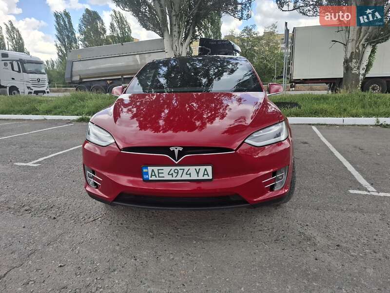 Внедорожник / Кроссовер Tesla Model X 2017 в Днепре Внедорожник / Кроссовер Tesla Model X 2017 в Днепре