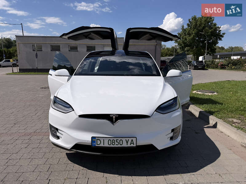 Внедорожник / Кроссовер Tesla Model X 2016 в Ивано-Франковске