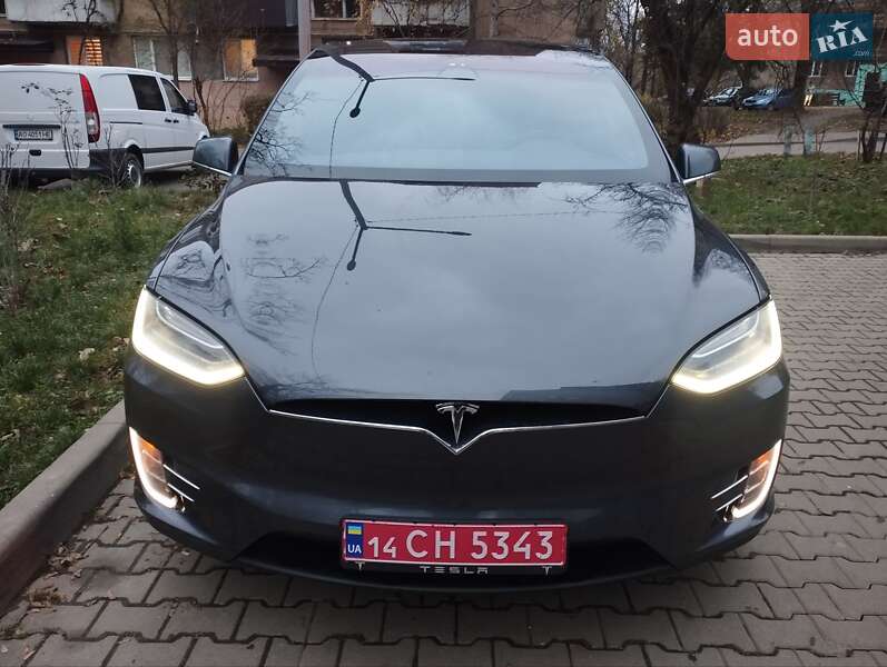 Внедорожник / Кроссовер Tesla Model X 2016 в Ужгороде