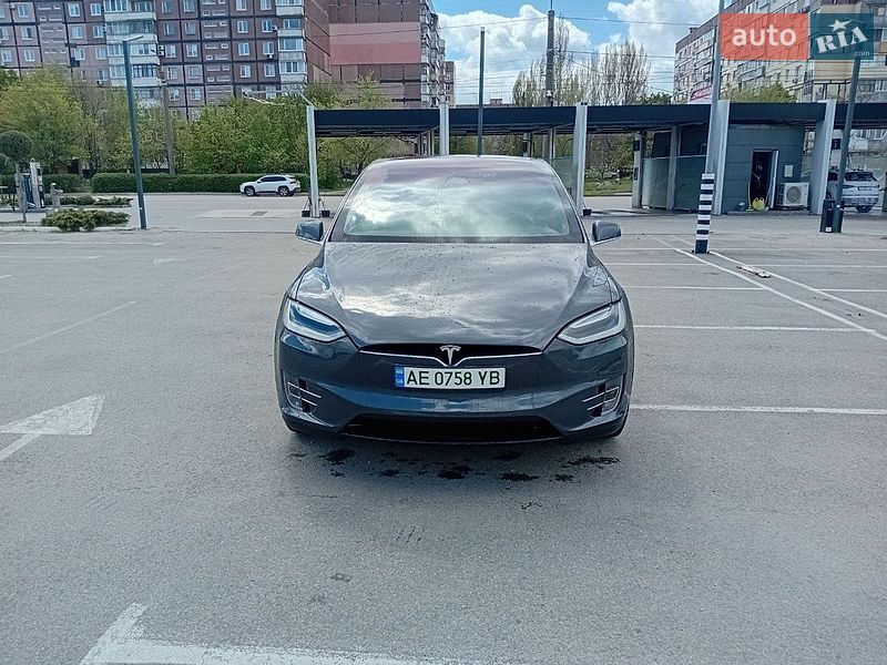 Позашляховик / Кросовер Tesla Model X 2016 в Дніпрі
