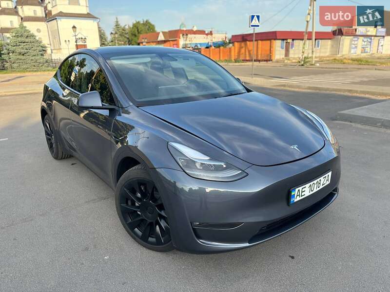 Внедорожник / Кроссовер Tesla Model Y 2023 в Новомосковске
