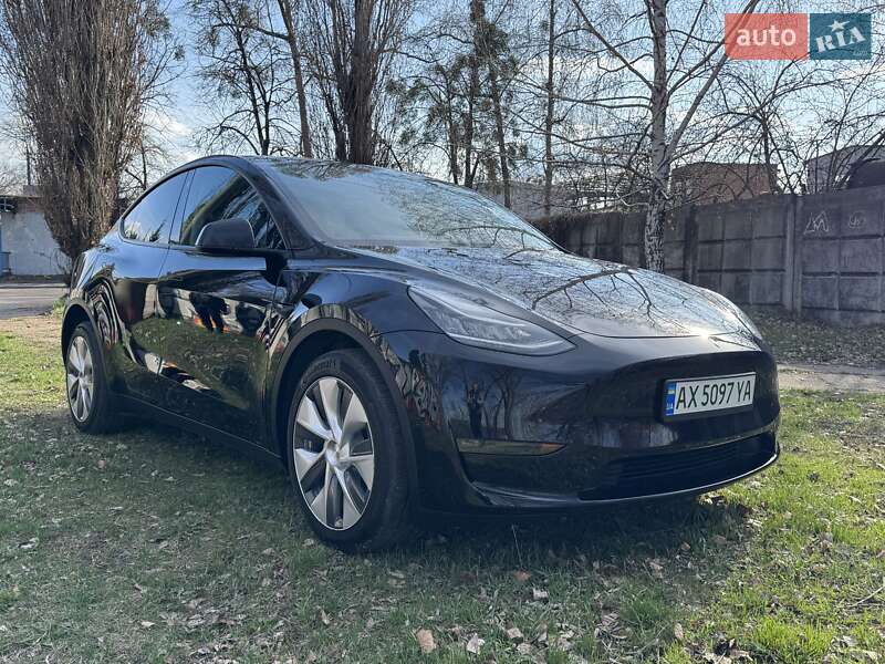 Позашляховик / Кросовер Tesla Model Y 2023 в Харкові Позашляховик / Кросовер Tesla Model Y 2023 в Харкові