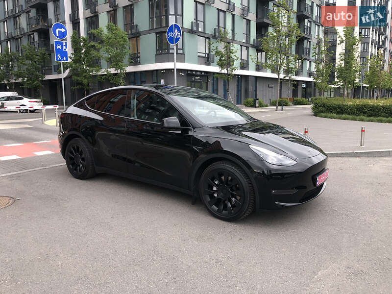 Позашляховик / Кросовер Tesla Model Y 2022 в Києві