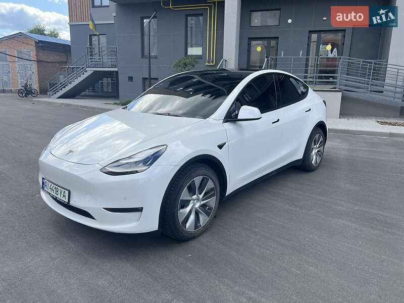 Внедорожник / Кроссовер Tesla Model Y 2021 в Киеве