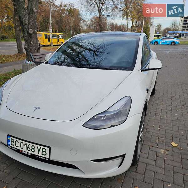 Позашляховик / Кросовер Tesla Model Y 2023 в Львові
