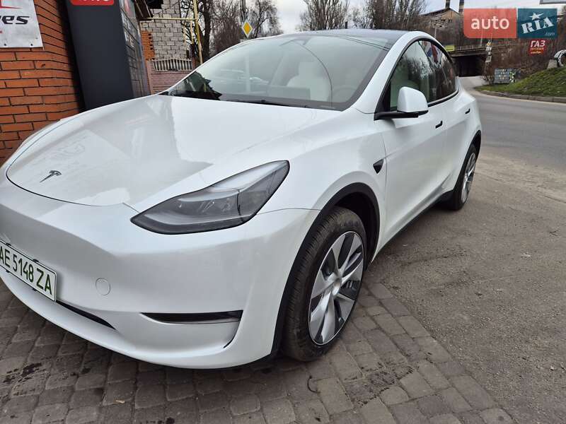 Позашляховик / Кросовер Tesla Model Y 2023 в Дніпрі