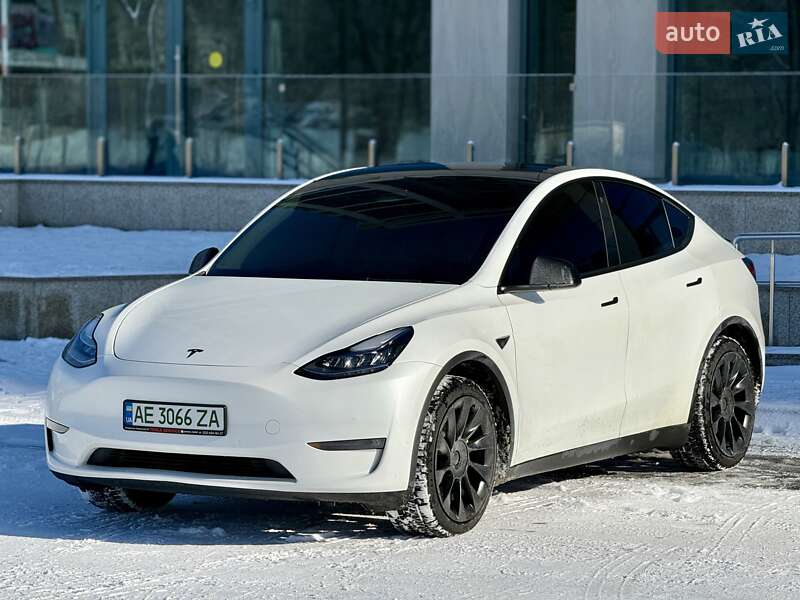 Внедорожник / Кроссовер Tesla Model Y 2021 в Днепре
