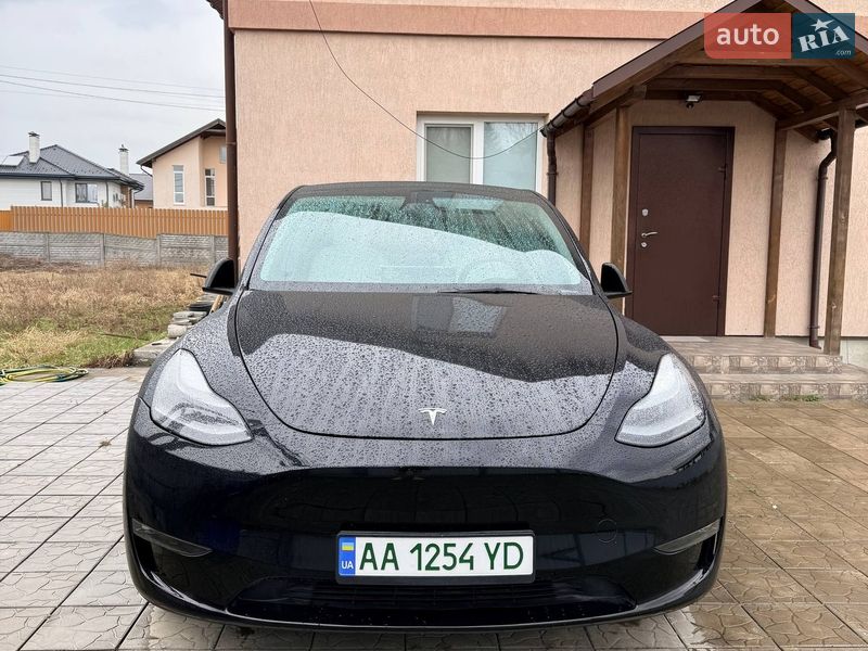 Внедорожник / Кроссовер Tesla Model Y 2023 в Киеве
