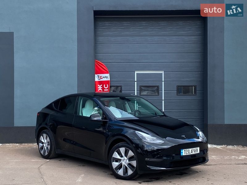 Внедорожник / Кроссовер Tesla Model Y 2024 в Киеве