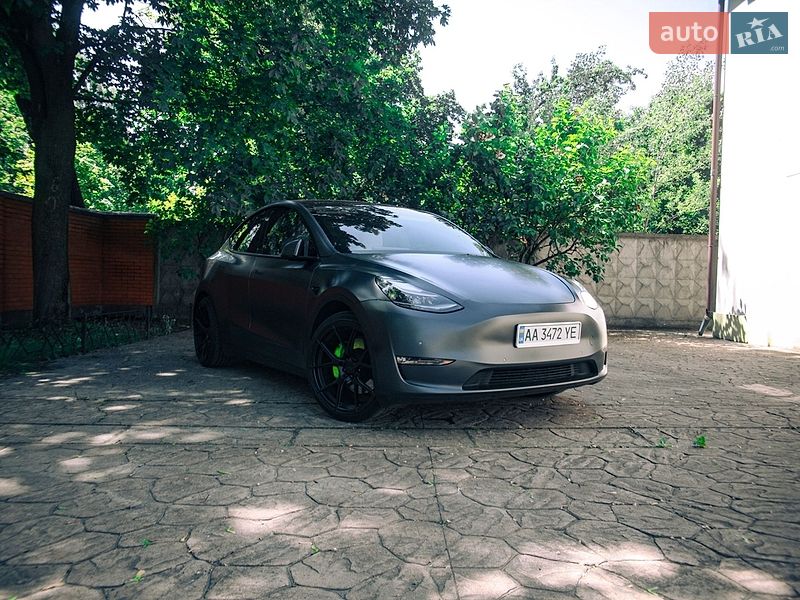 Внедорожник / Кроссовер Tesla Model Y 2022 в Киеве