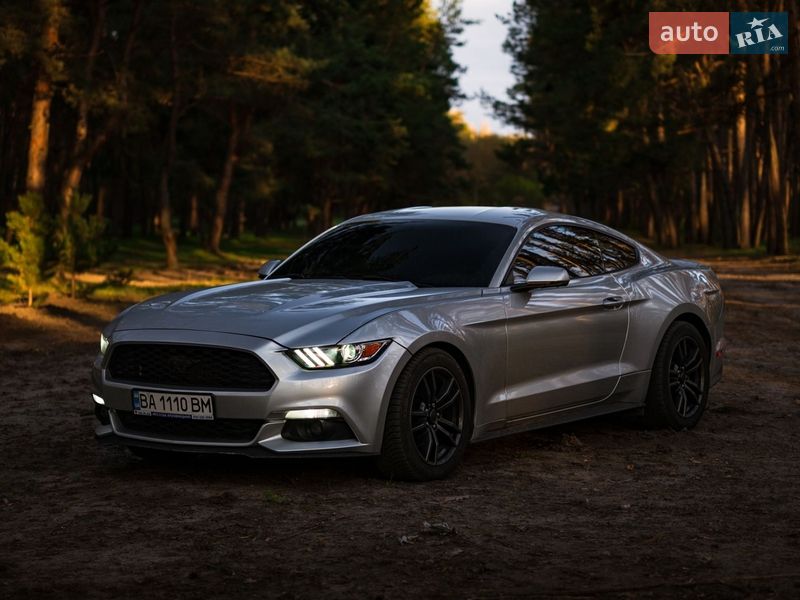 Купе Ford Mustang 2014 в Кропивницком