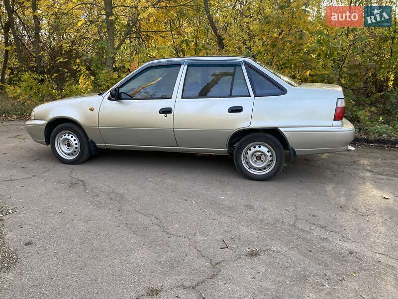 Седан Daewoo Nexia 2005 в Днепре Седан Daewoo Nexia 2005 в Днепре