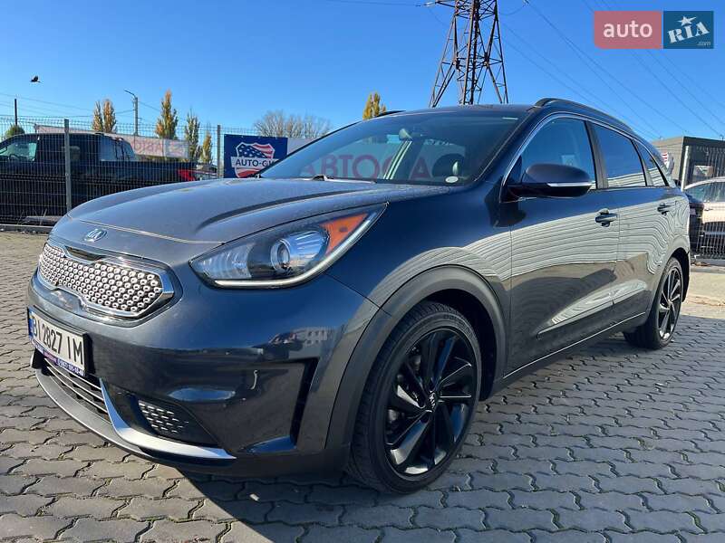 Внедорожник / Кроссовер Kia Niro 2017 в Кременчуге