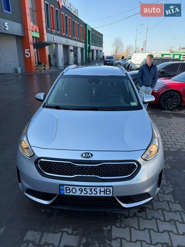 Внедорожник / Кроссовер Kia Niro 2017 в Тернополе Внедорожник / Кроссовер Kia Niro 2017 в Тернополе