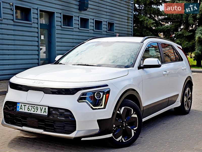 Внедорожник / Кроссовер Kia Niro 2023 в Ивано-Франковске