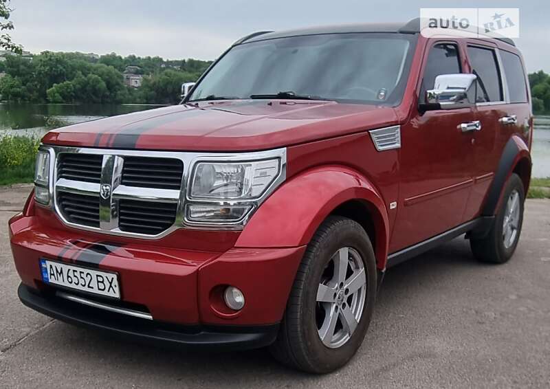 Внедорожник / Кроссовер Dodge Nitro 2008 в Бердичеве