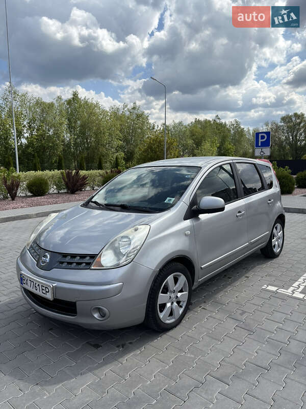Хэтчбек Nissan Note 2008 в Хмельницком