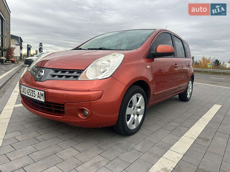 Хэтчбек Nissan Note 2008 в Мукачево