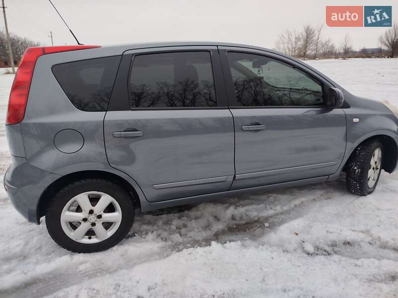 Хэтчбек Nissan Note 2007 в Умани