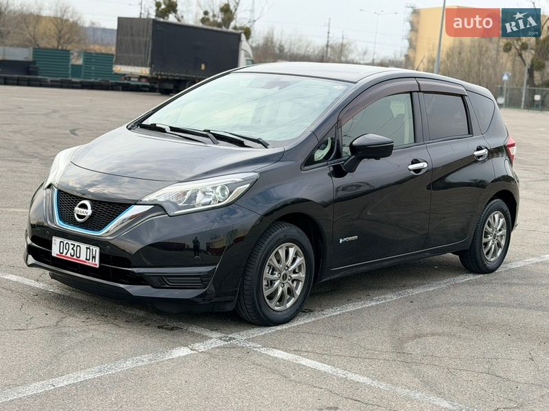Хэтчбек Nissan Note 2017 в Киеве