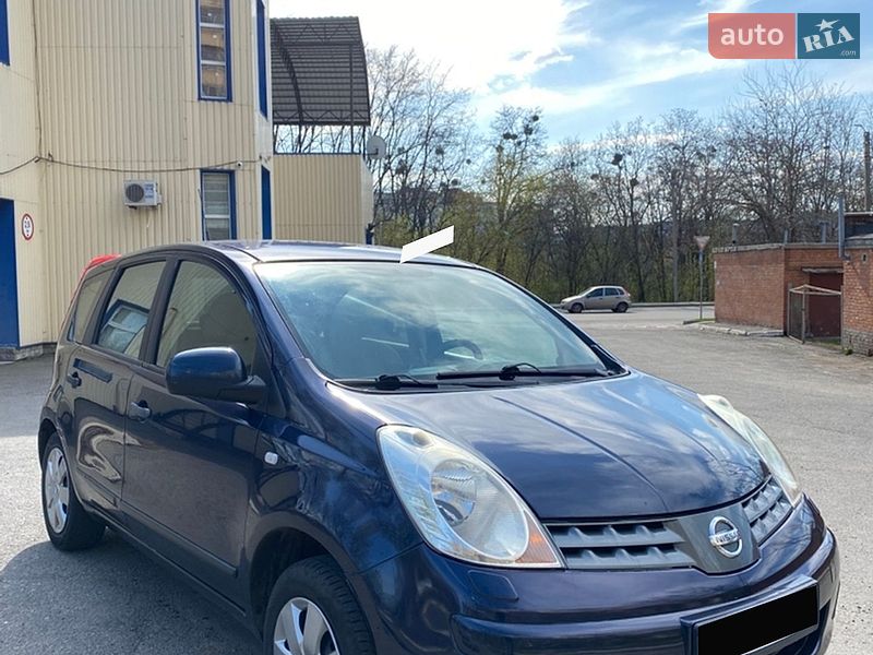 Хэтчбек Nissan Note 2008 в Полтаве
