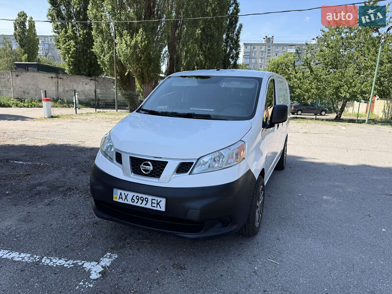 Грузопассажирский фургон Nissan NV200 2016 в Харькове