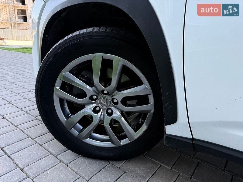 Внедорожник / Кроссовер Lexus NX 2014 в Одессе