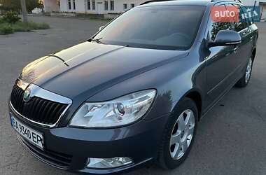 Универсал Skoda Octavia 2009 в Новоукраинке