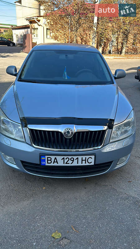 Лифтбек Skoda Octavia 2009 в Кропивницком