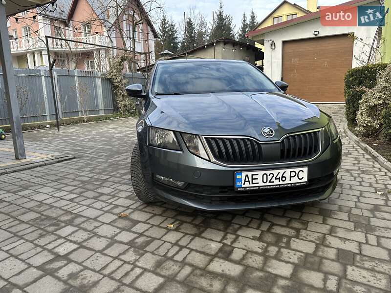 Лифтбек Skoda Octavia 2017 в Дрогобыче