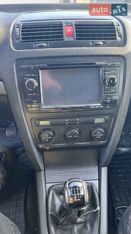 Лифтбек Skoda Octavia 2006 в Зачепиловке