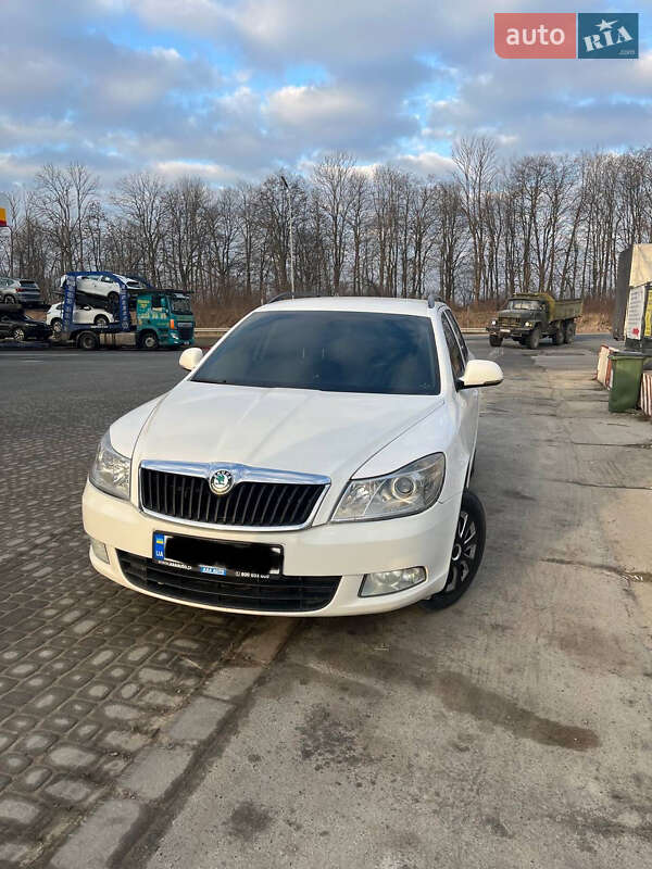 Универсал Skoda Octavia 2012 в Львове