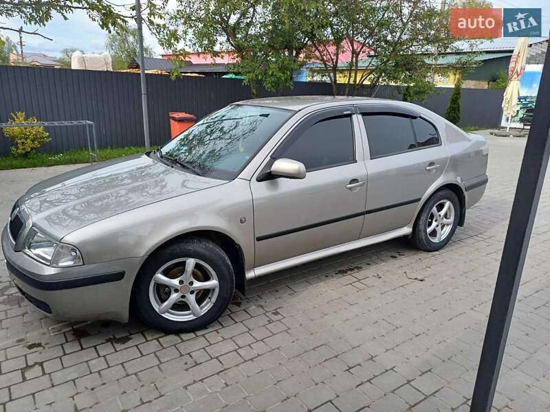 Лифтбек Skoda Octavia 2008 в Рогатине