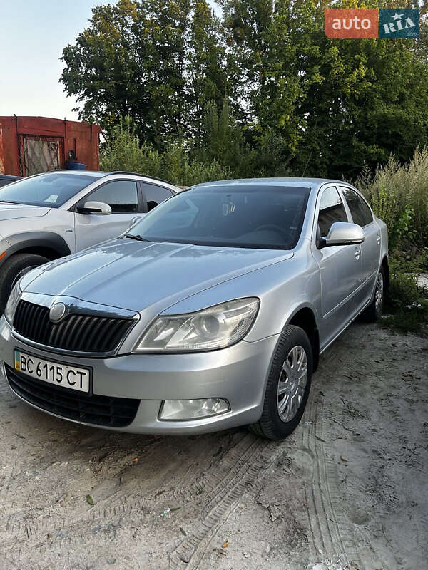 Лифтбек Skoda Octavia 2010 в Львове