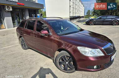 Универсал Skoda Octavia 2011 в Старичах
