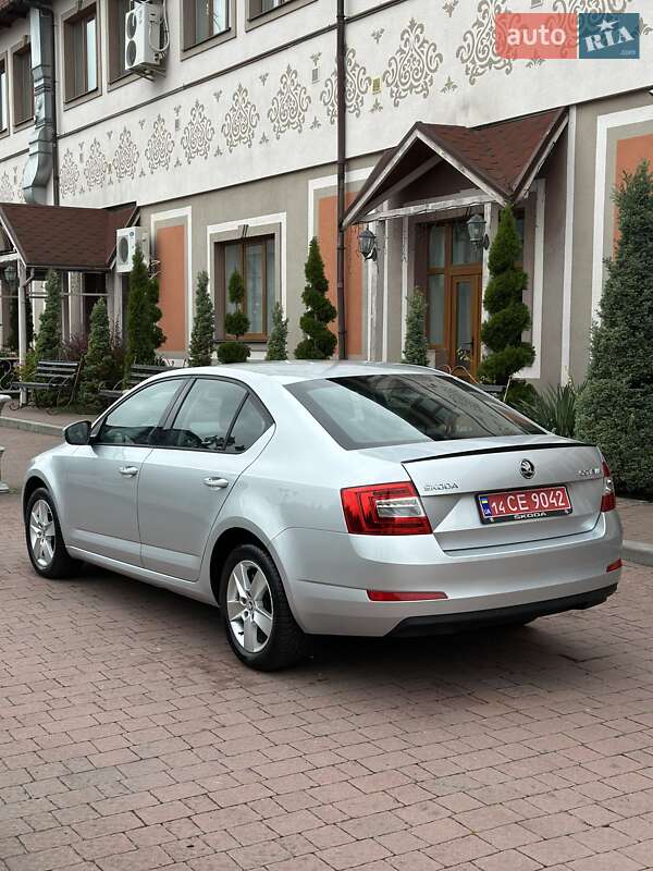 Лифтбек Skoda Octavia 2017 в Стрые