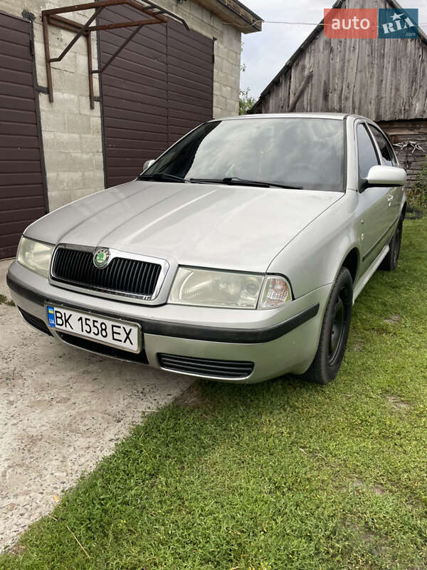 Лифтбек Skoda Octavia 2001 в Любешове
