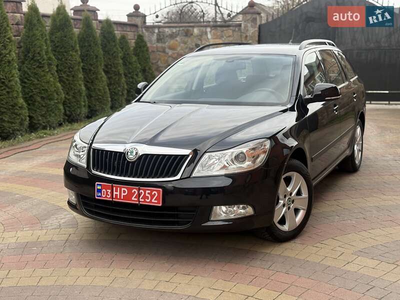 Універсал Skoda Octavia 2012 в Сарнах