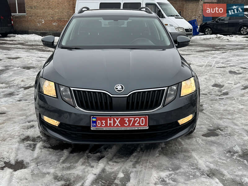 Универсал Skoda Octavia 2017 в Нововолынске