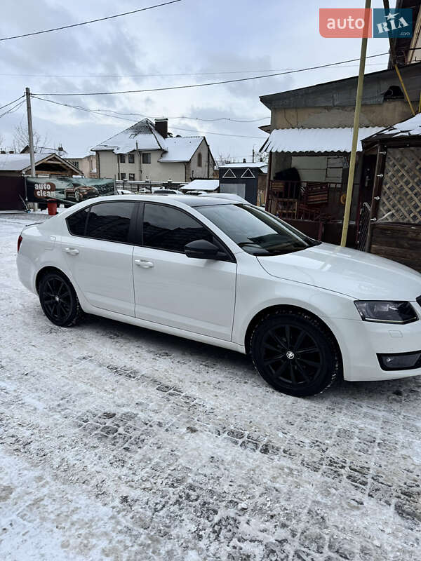 Лифтбек Skoda Octavia 2015 в Ивано-Франковске