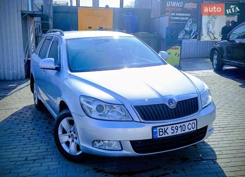 Универсал Skoda Octavia 2013 в Ровно