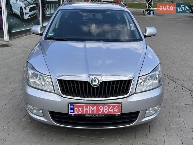 Универсал Skoda Octavia 2012 в Ровно