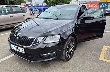 Универсал Skoda Octavia 2020 в Ужгороде