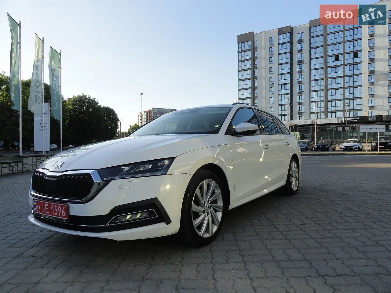 Skoda Octavia 2021 photo 2