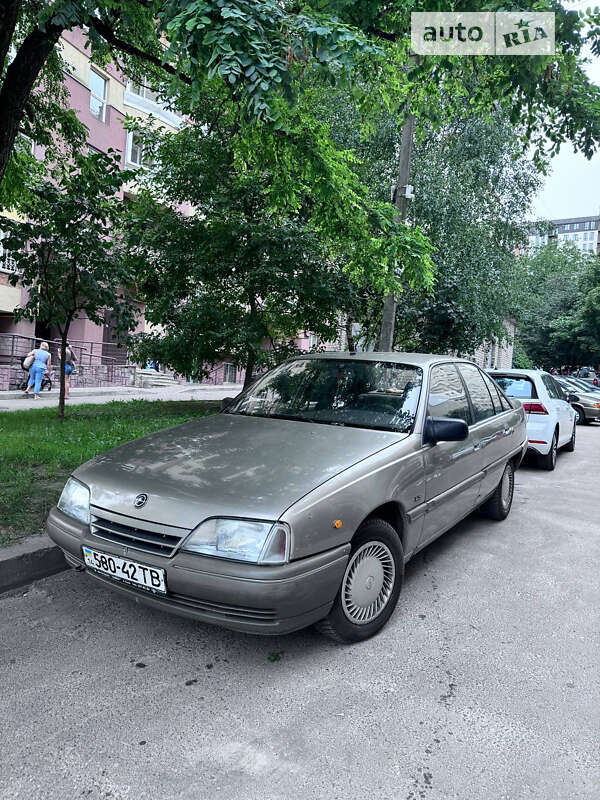 Седан Opel Omega 1988 в Львове
