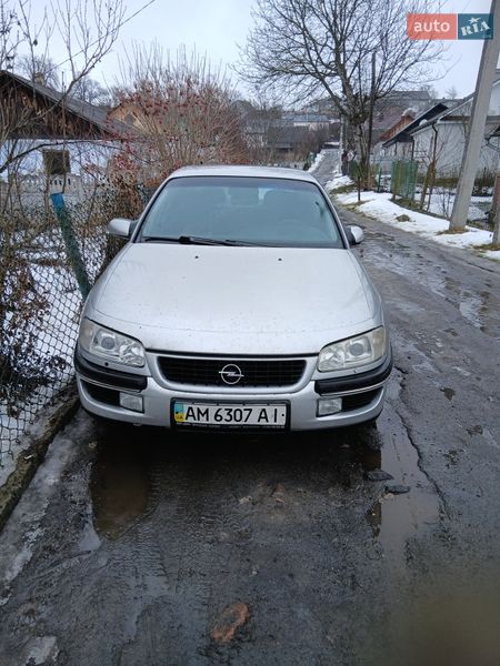 Седан Opel Omega 1999 в Нетешине