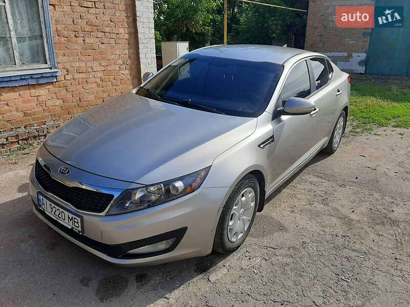 Седан Kia Optima 2013 в Яготине