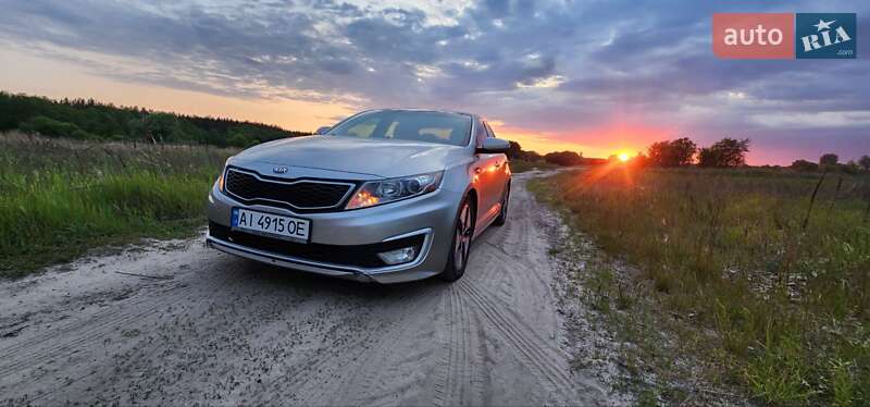 Седан Kia Optima 2013 в Киеве