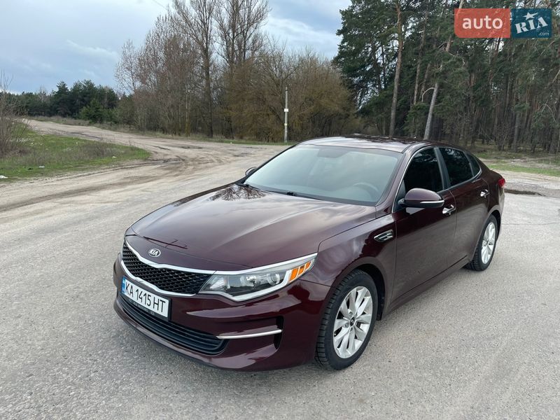 Седан Kia Optima 2016 в Охтирці
