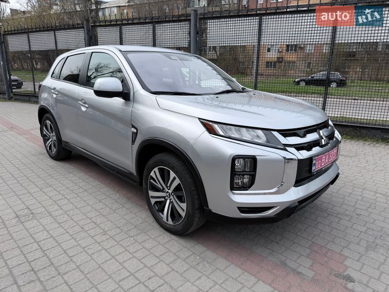 Позашляховик / Кросовер Mitsubishi Outlander Sport 2022 в Запоріжжі